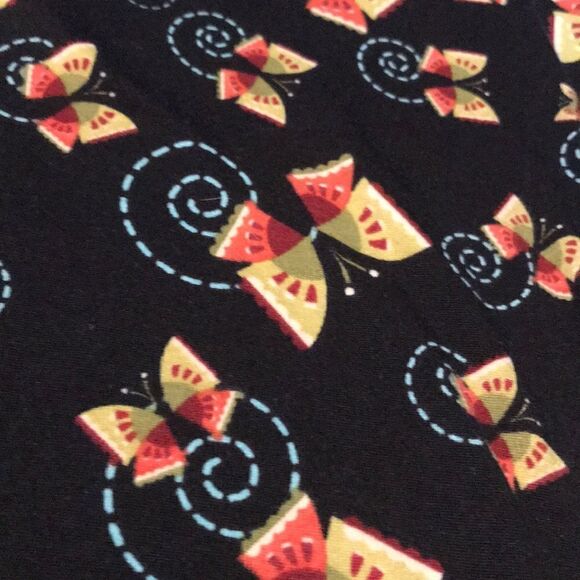 LulaRoe
Butterfly T-Shirt - Size XS - Picture 6 of 11